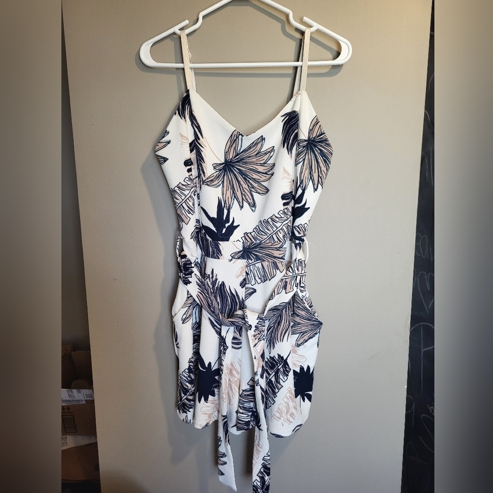 Eclipse Navy and Cream Patterned Romper, Size Large